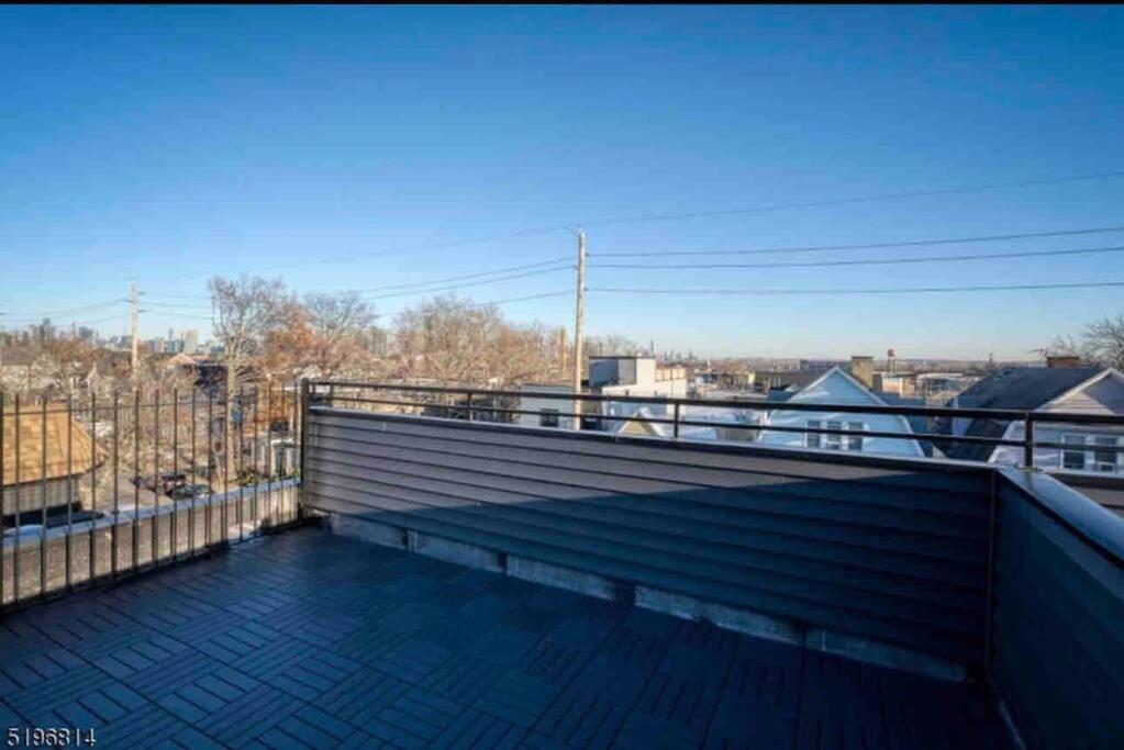Secret Escape - 20 Min From Nyc N 2 Apartment เจอร์ซีย์ซิตี้ ภายนอก รูปภาพ