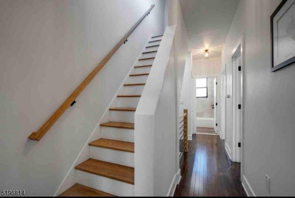 Secret Escape - 20 Min From Nyc N 2 Apartment เจอร์ซีย์ซิตี้ ภายนอก รูปภาพ
