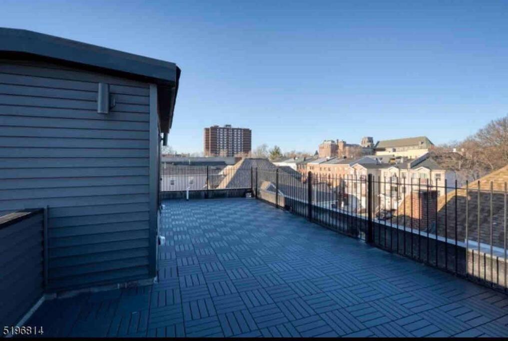 Secret Escape - 20 Min From Nyc N 2 Apartment เจอร์ซีย์ซิตี้ ภายนอก รูปภาพ